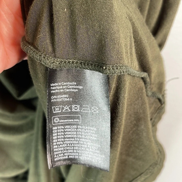 H&M Y2K Vibe Forest Green Camisole Top Tank Adjustable Spaghetti Straps Size L - Picture 8 of 10